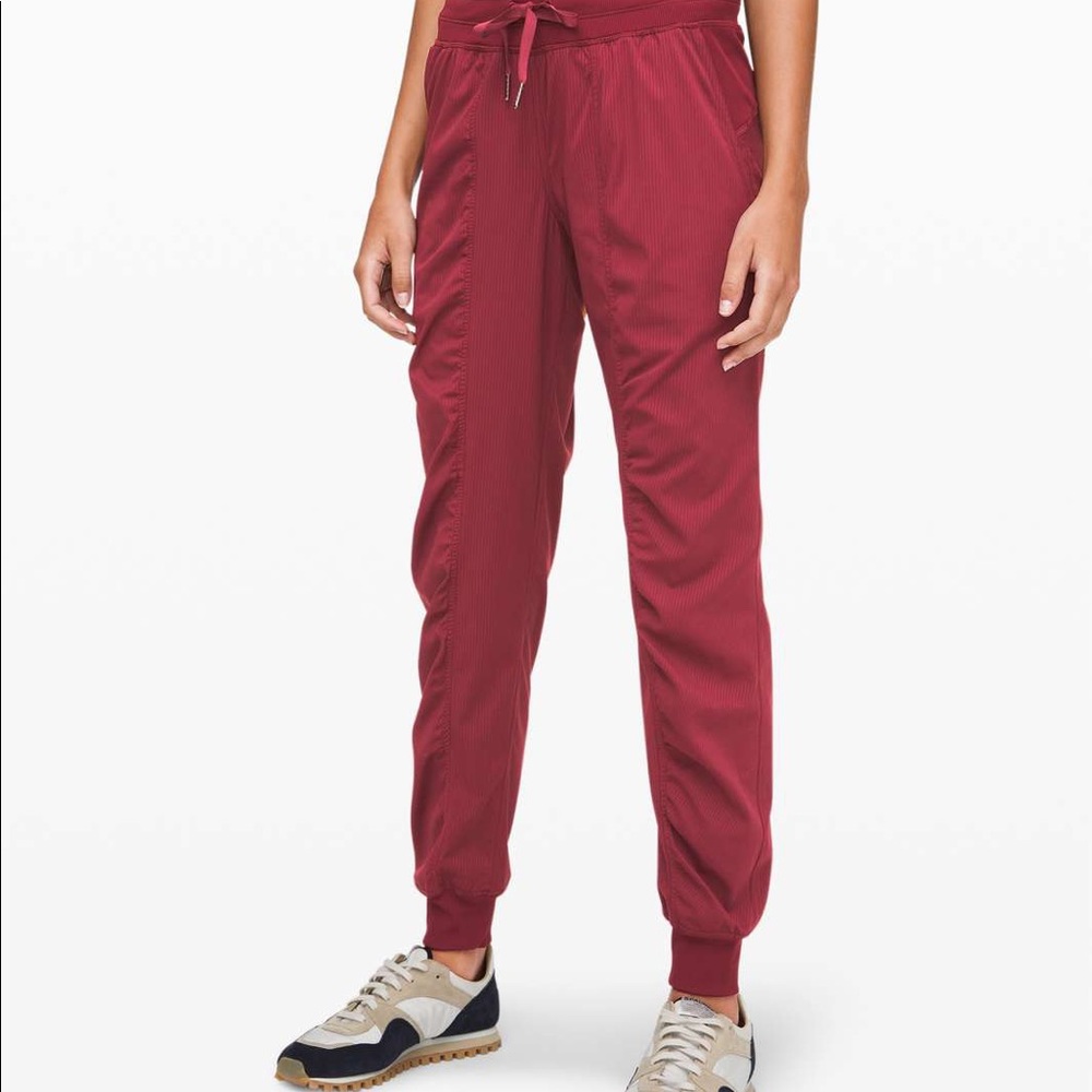 Lululemon Dance Studio Mid-Rise Jogger 28”